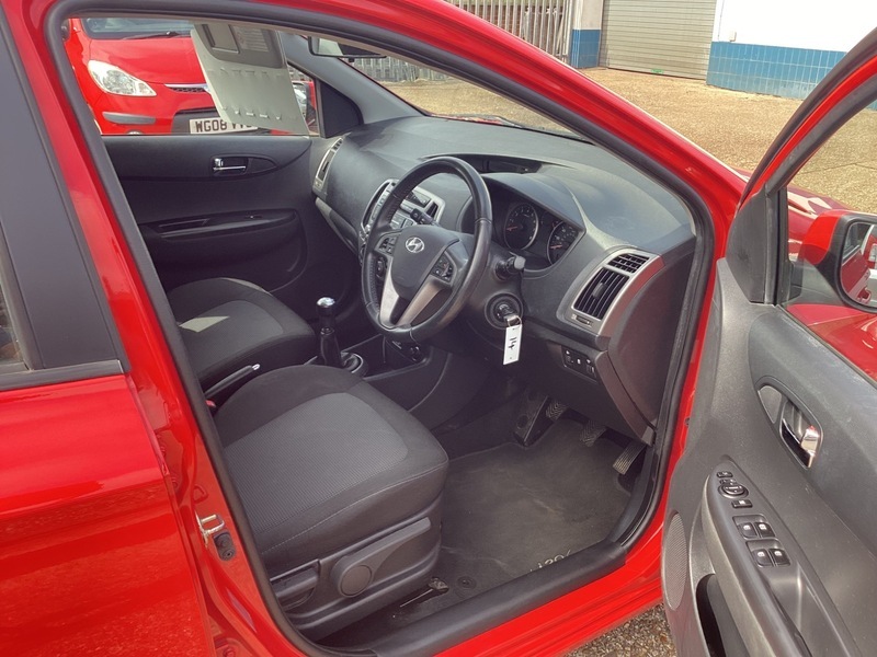 Hyundai I20 1.2 Active Euro 5 Red #8