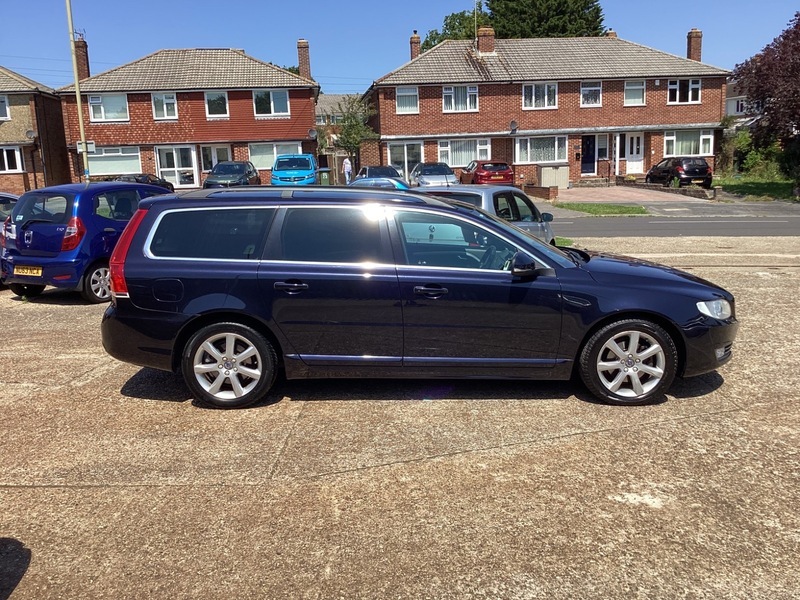 Volvo V70 D5 Business Edition White #8