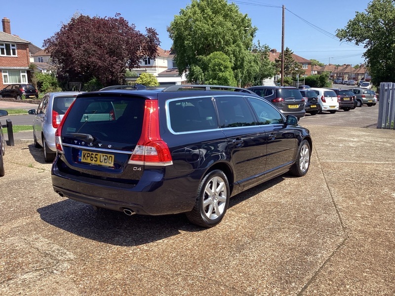 Volvo V70 D5 Business Edition White #7