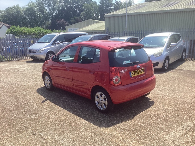 Kia Picanto 1.1 Red Hatchback Red #4