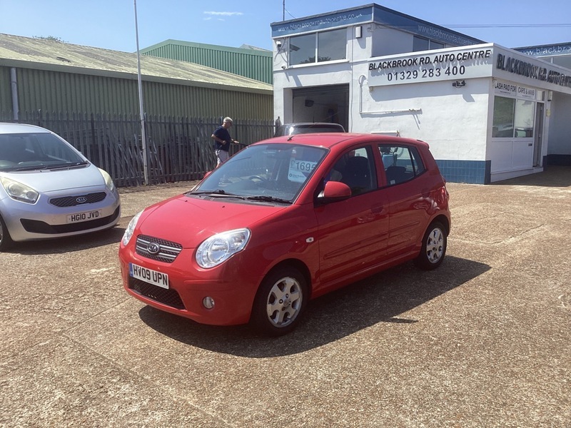 Kia Picanto 1.1 Red Hatchback Red #3