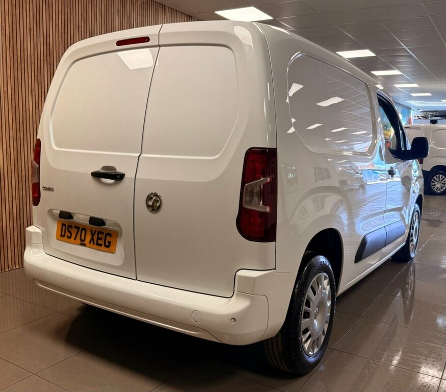 Vauxhall Combo 1.6L Sportive White #3