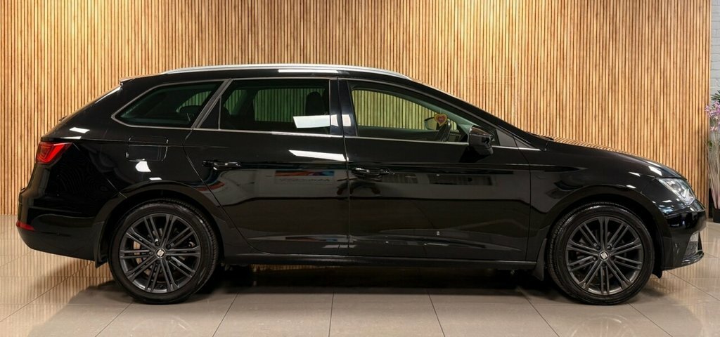 Seat Leon 2L Xcellence Lux YY70HXE Black #2