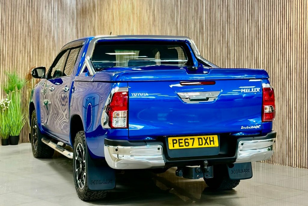 Toyota HILUX 2.4L Invincible X Blue #2