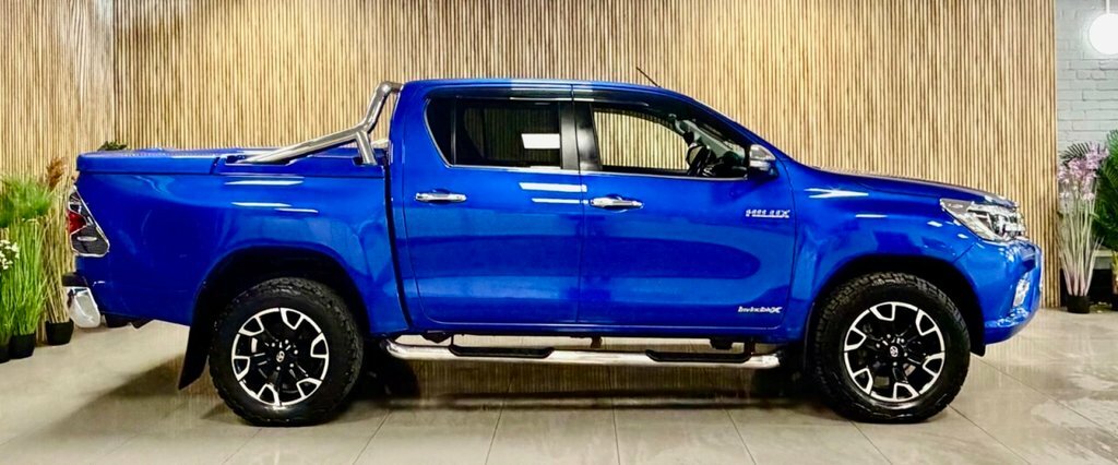 Toyota HILUX 2.4L Invincible X Blue #6