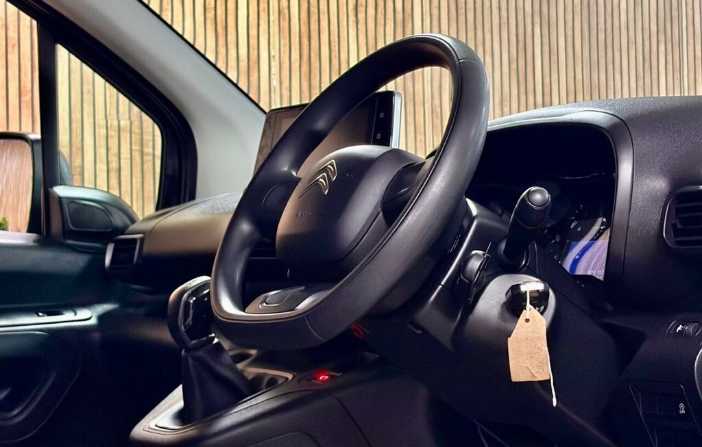 Citroen Berlingo 1.6L Enterprise M YR69UUG Black #2