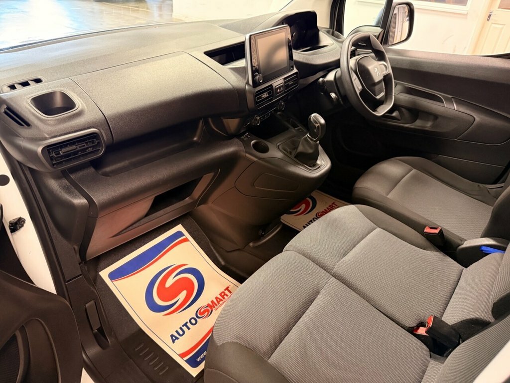 Peugeot Partner 1.6L Professional Grey #29