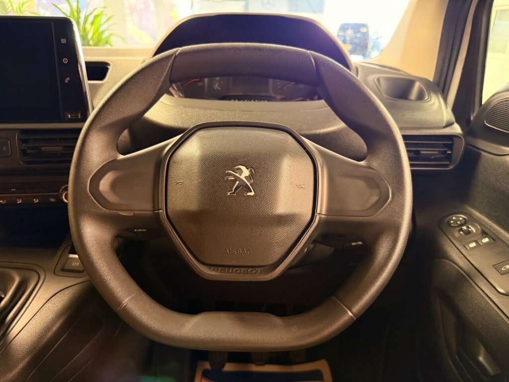 Peugeot Partner 1.6L Professional Grey #20