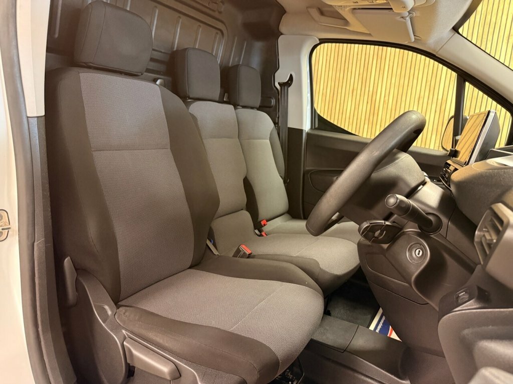 Peugeot Partner 1.6L Professional Grey #16
