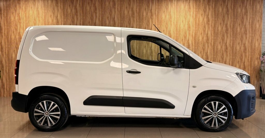 Peugeot Partner 1.6L Professional White #2