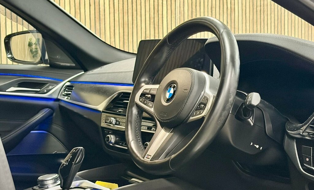 BMW 5 Series 2L M Sport White #6
