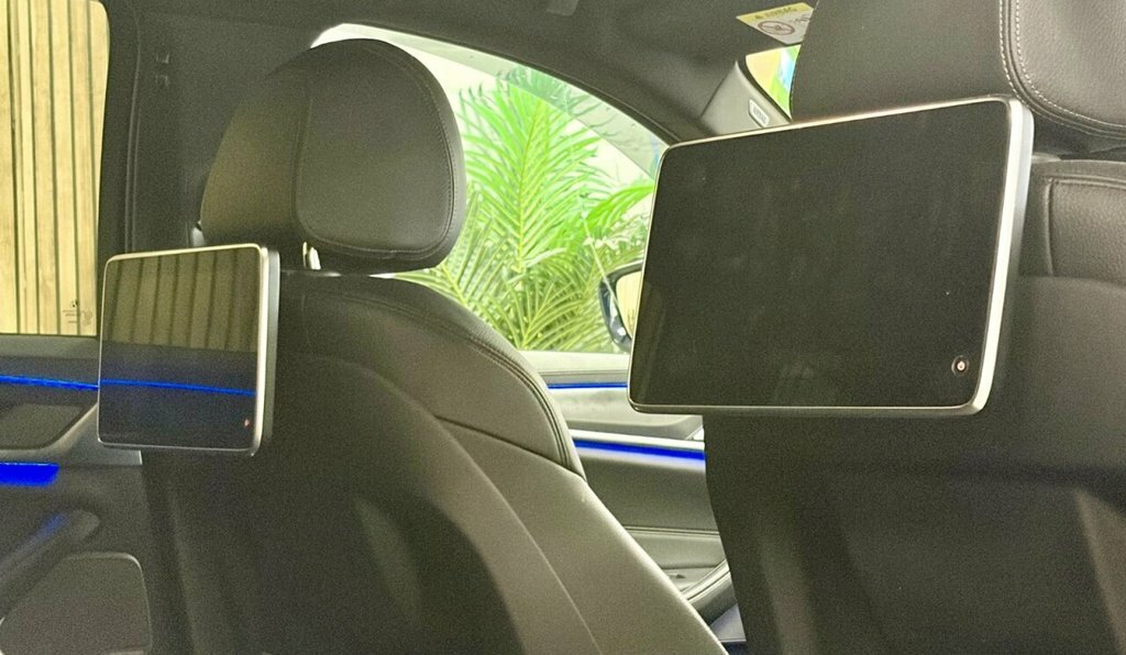 BMW 5 Series 2L M Sport White #4