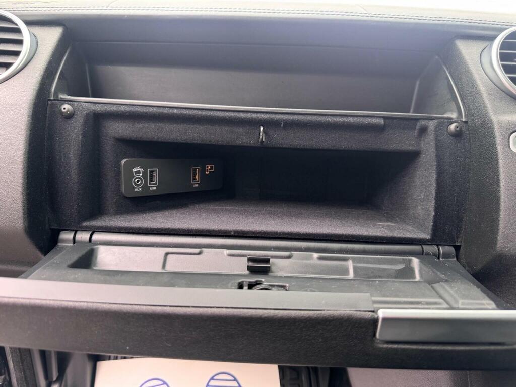 Land Rover Discovery 4 3L Graphite Black #35
