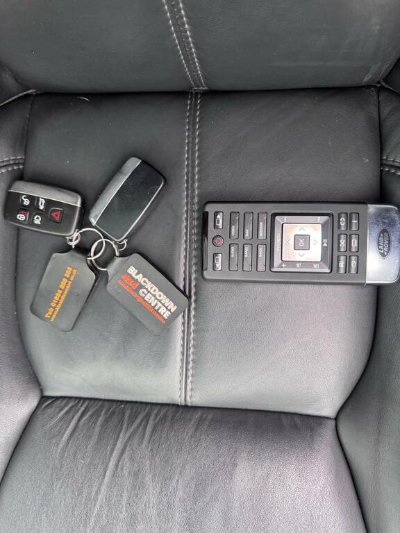 Land Rover Discovery 4 3L Graphite Black #44