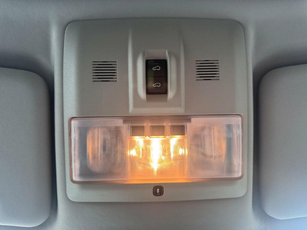 Land Rover Discovery 4 3L Graphite Black #43