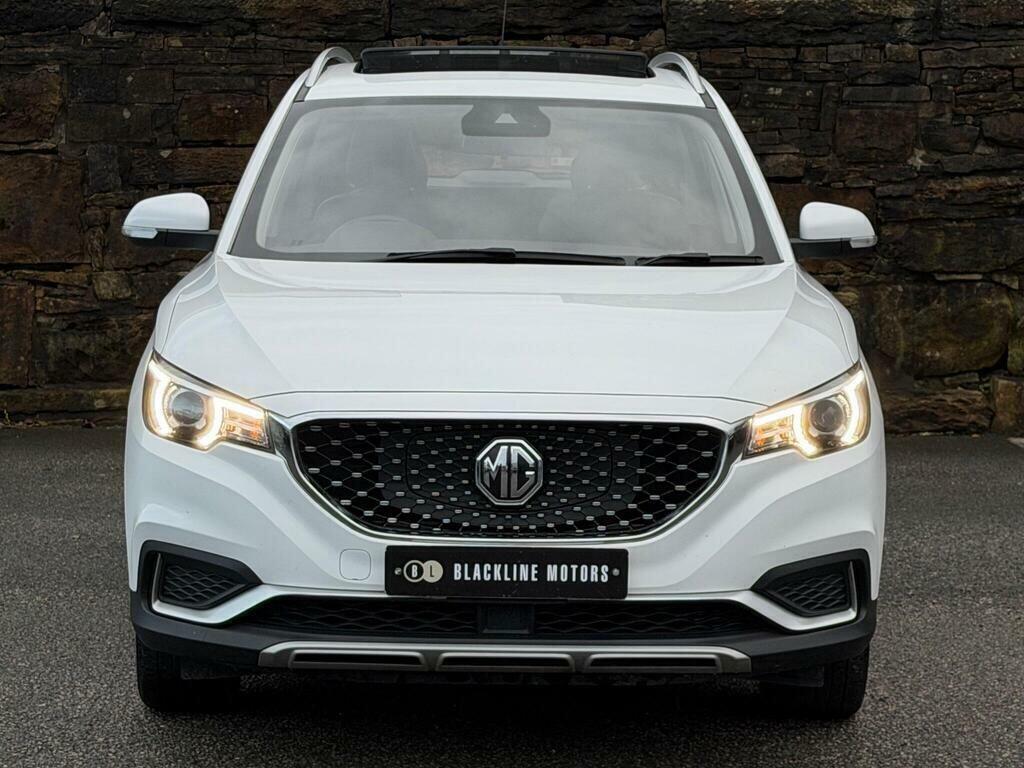 MG ZS 44.5Kwh Exclusive  White #2