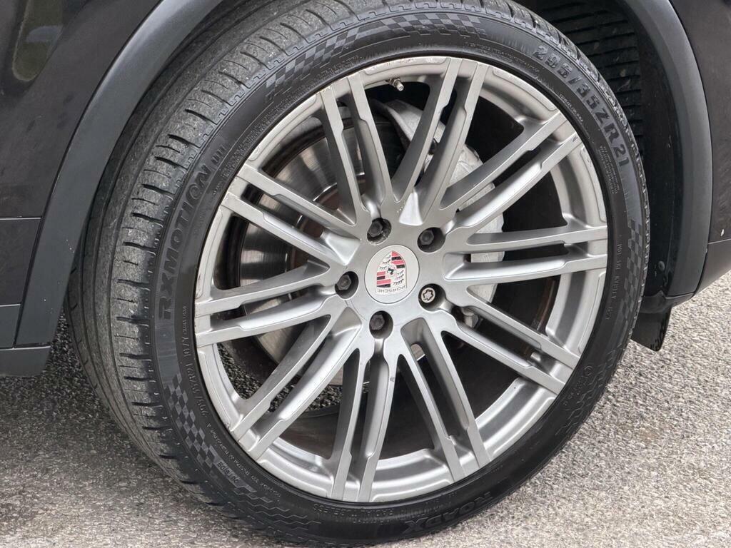 Porsche Cayenne Black #53