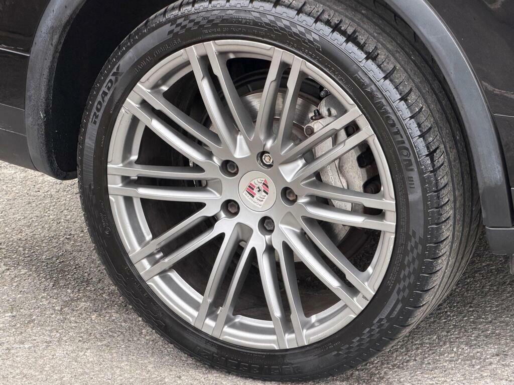 Porsche Cayenne Black #50