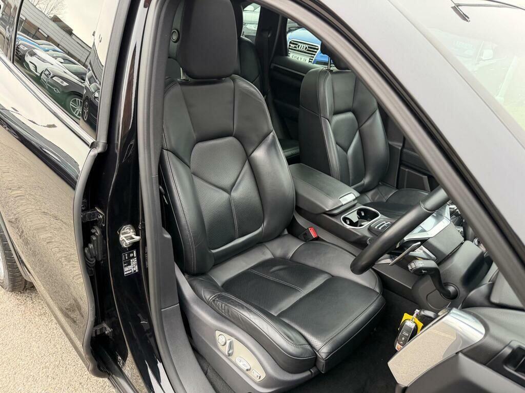 Porsche Cayenne Black #17