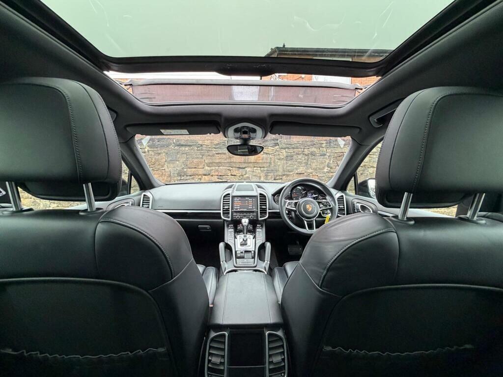 Porsche Cayenne Black #10