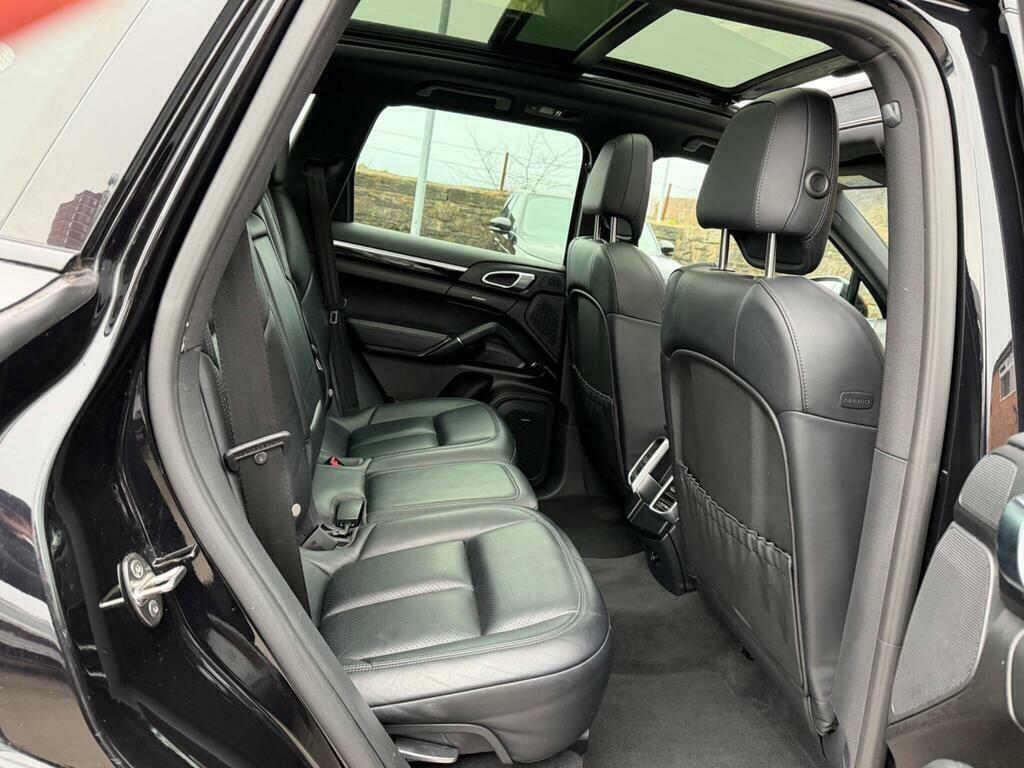Porsche Cayenne Black #20
