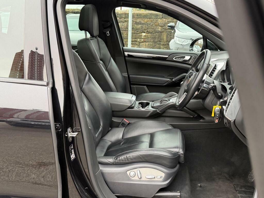 Porsche Cayenne Black #15