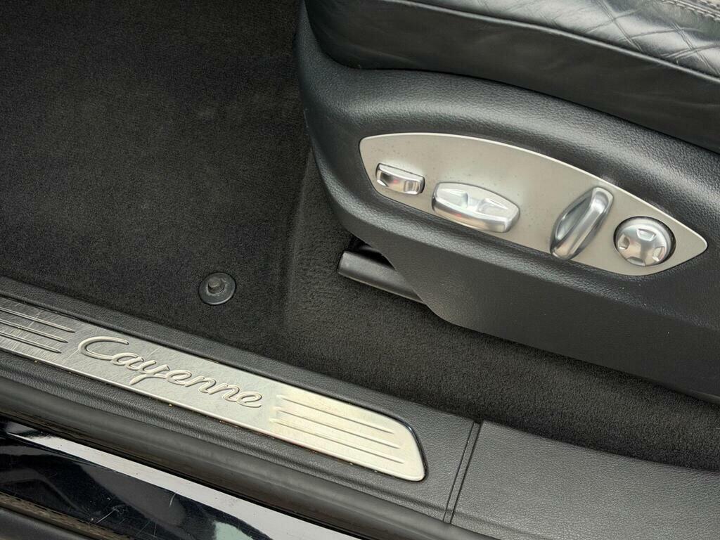 Porsche Cayenne Black #41