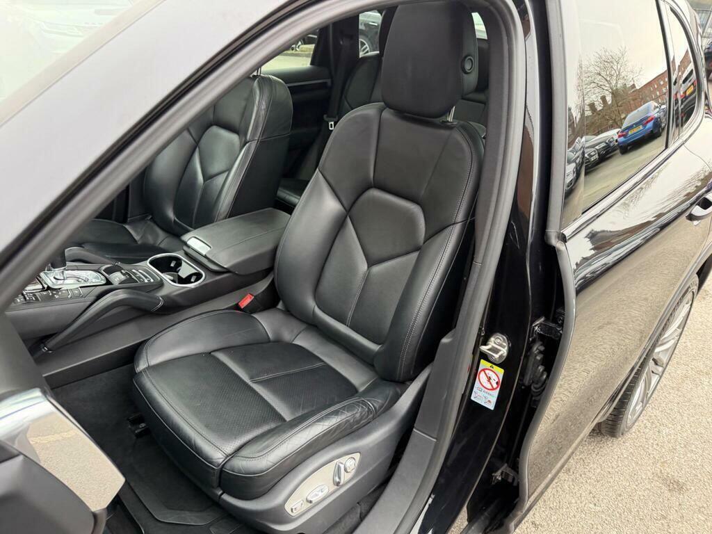 Porsche Cayenne Black #18