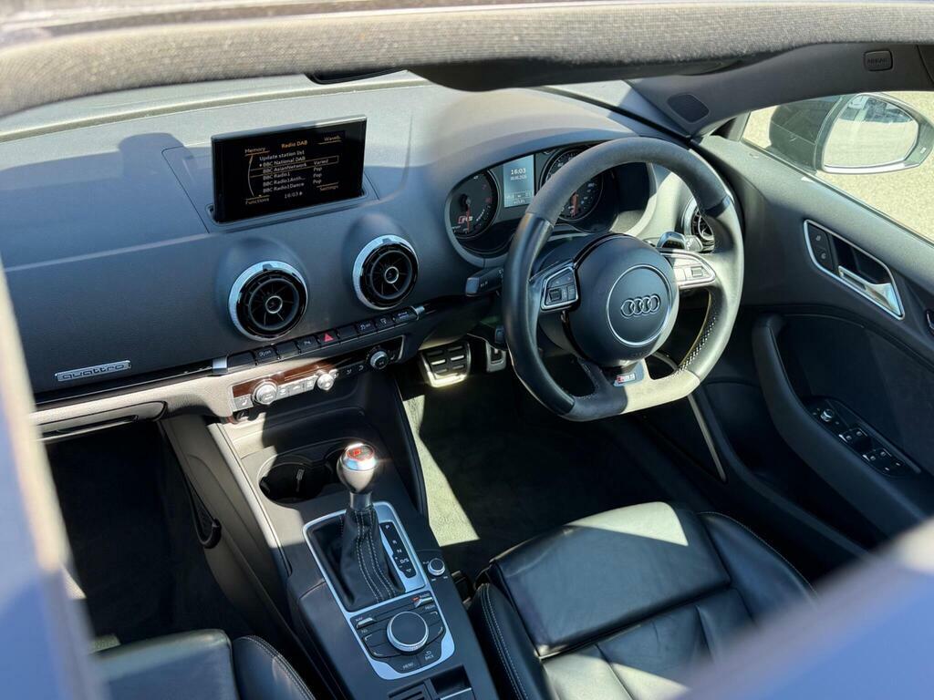 Audi RS3 Hatchback 2.5 Blue #9