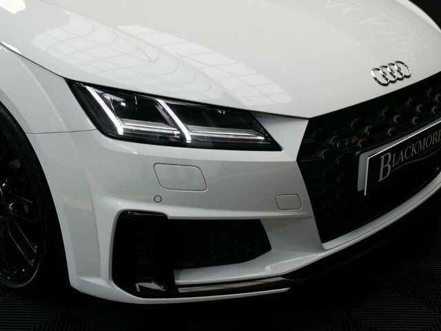Audi TTS 2019 69 2.0 Black Edition S Tronic Quattro White #4