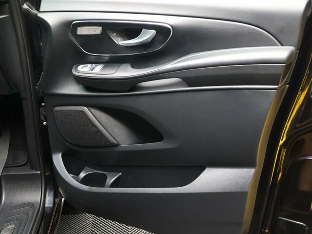 Mercedes-Benz V Class V250 Se Bluetec Black #30