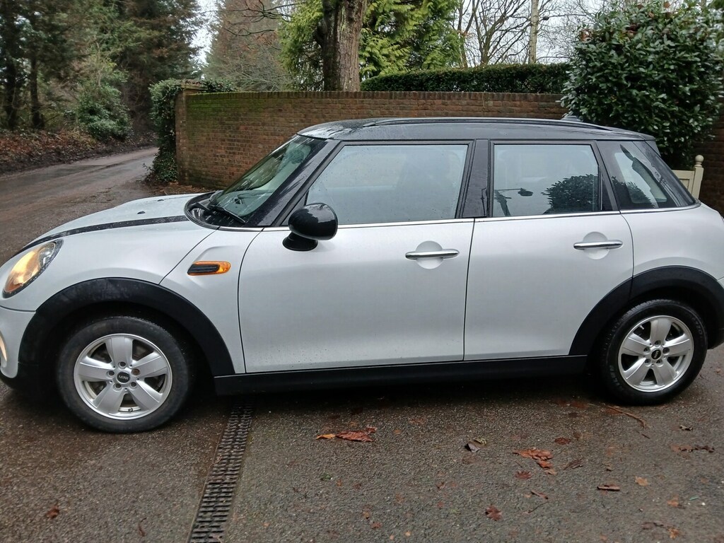 Mini Hatch 1.5 Td Cooper D 116 Bhp 5Dr. Ulez Compliant DS65AHC White #6