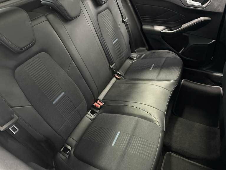 Ford Focus 1.0 Ecoboost Hybrid Mhev 155 Active X Edition MT70LPZ White #5