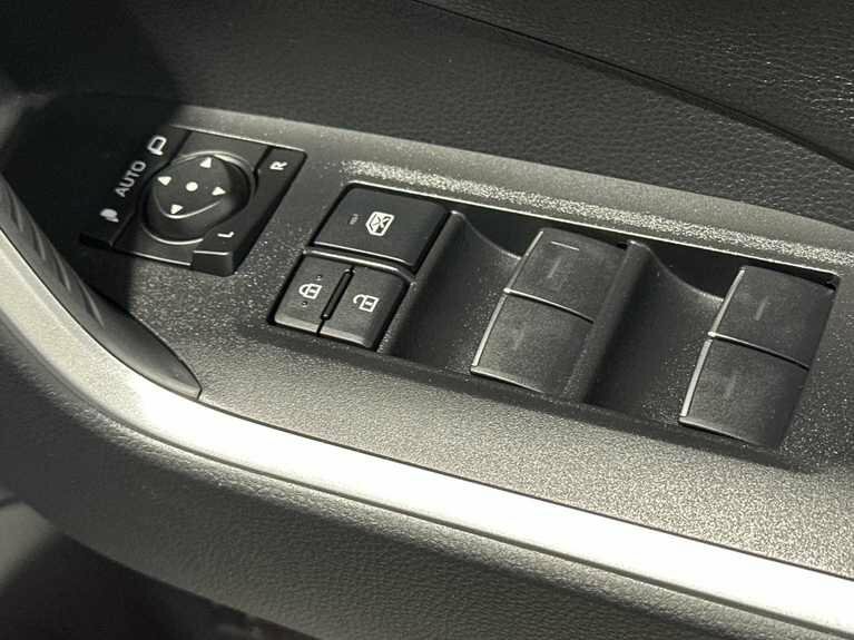 Suzuki Across 2.5 Phev E-four Cvt Red #37