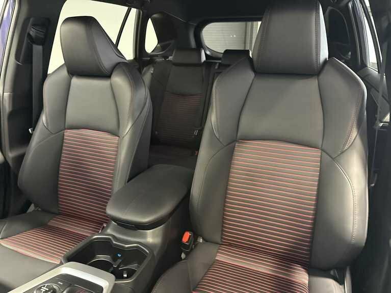 Suzuki Across 2.5 Phev E-four Cvt Red #30