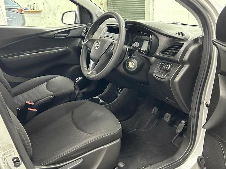 Vauxhall Viva 1.0I Se Hatchback Red #28