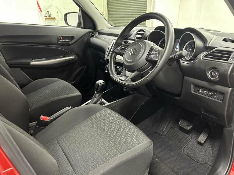 Suzuki Swift 1.2 Dualjet 83 12V Hybrid Sz5 Black #29