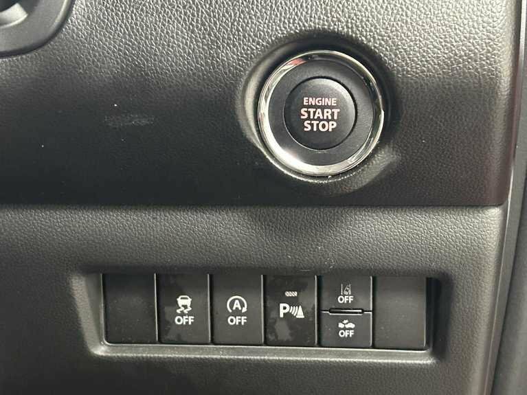 Suzuki Swift 1.2 Dualjet 83 12V Hybrid Sz5 Black #31