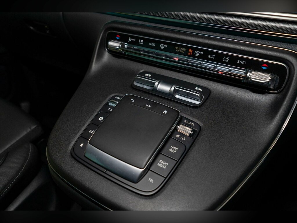 Mercedes-Benz V Class Mpv Black #31