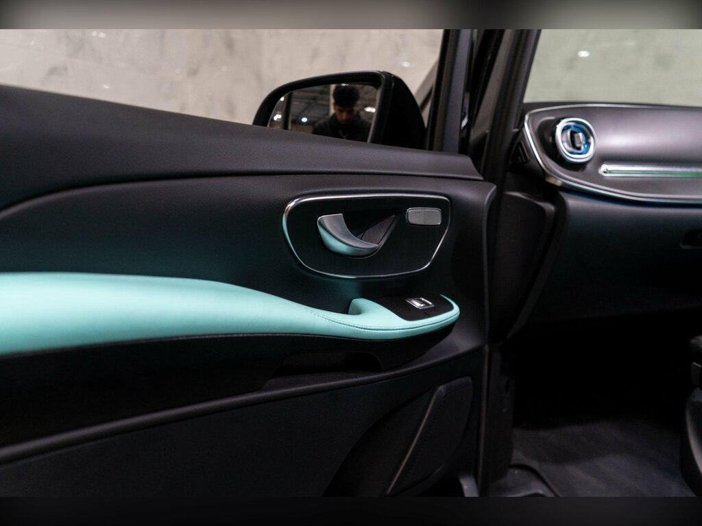 Mercedes-Benz V Class Mpv Black #29