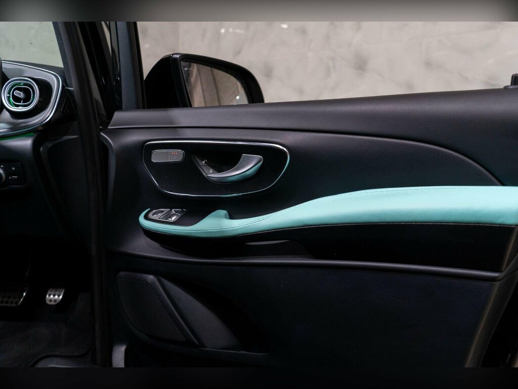 Mercedes-Benz V Class Mpv Black #36