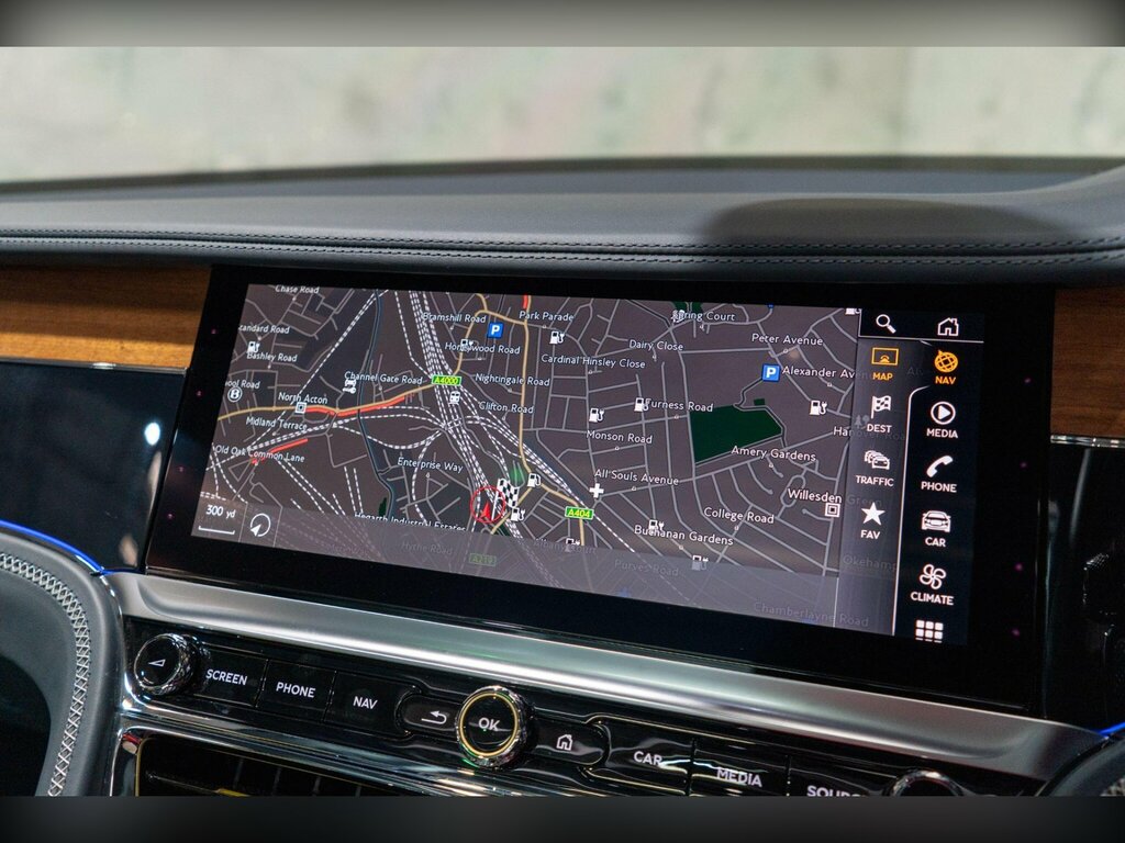 Bentley Flying Spur V8 Mulliner Driving Specification #25