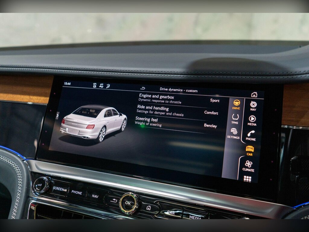 Bentley Flying Spur V8 Mulliner Driving Specification #28