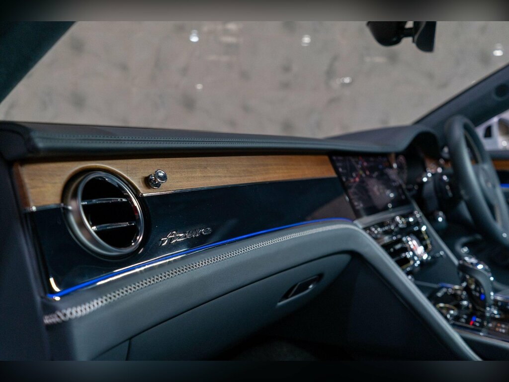 Bentley Flying Spur V8 Mulliner Driving Specification #42