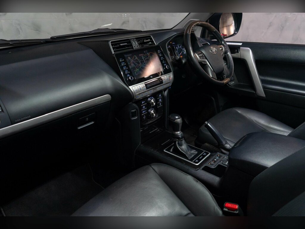 Toyota Land Cruiser D Active Black #13