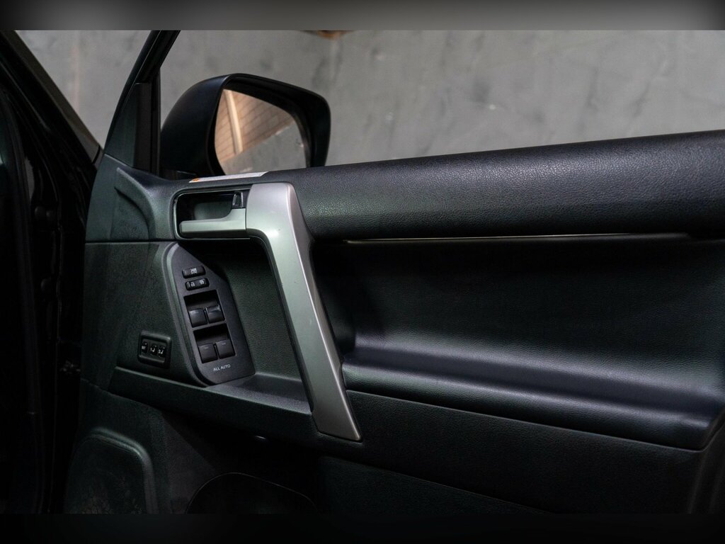 Toyota Land Cruiser D Active Black #31