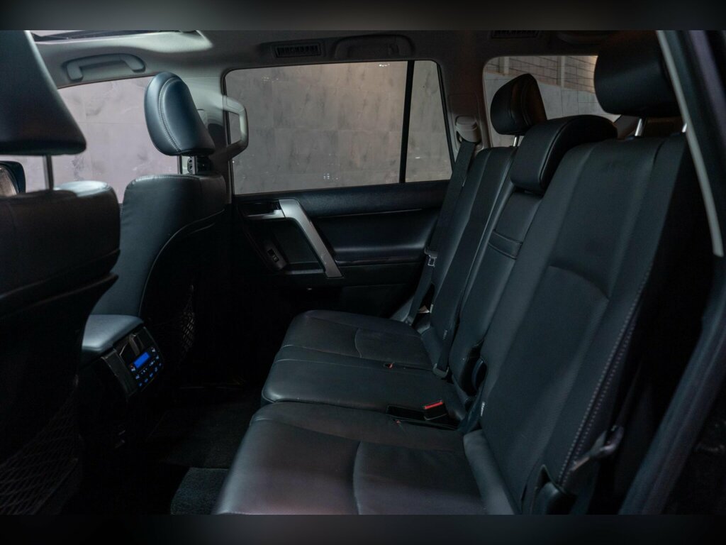 Toyota Land Cruiser D Active Black #16