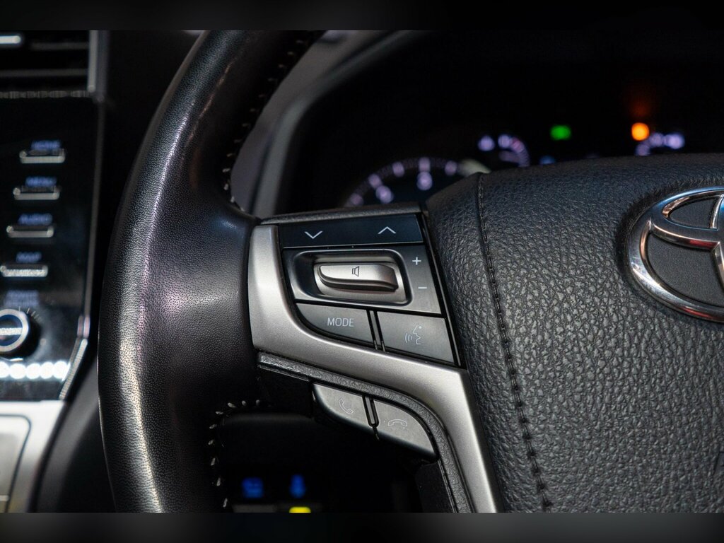 Toyota Land Cruiser D Active Black #28