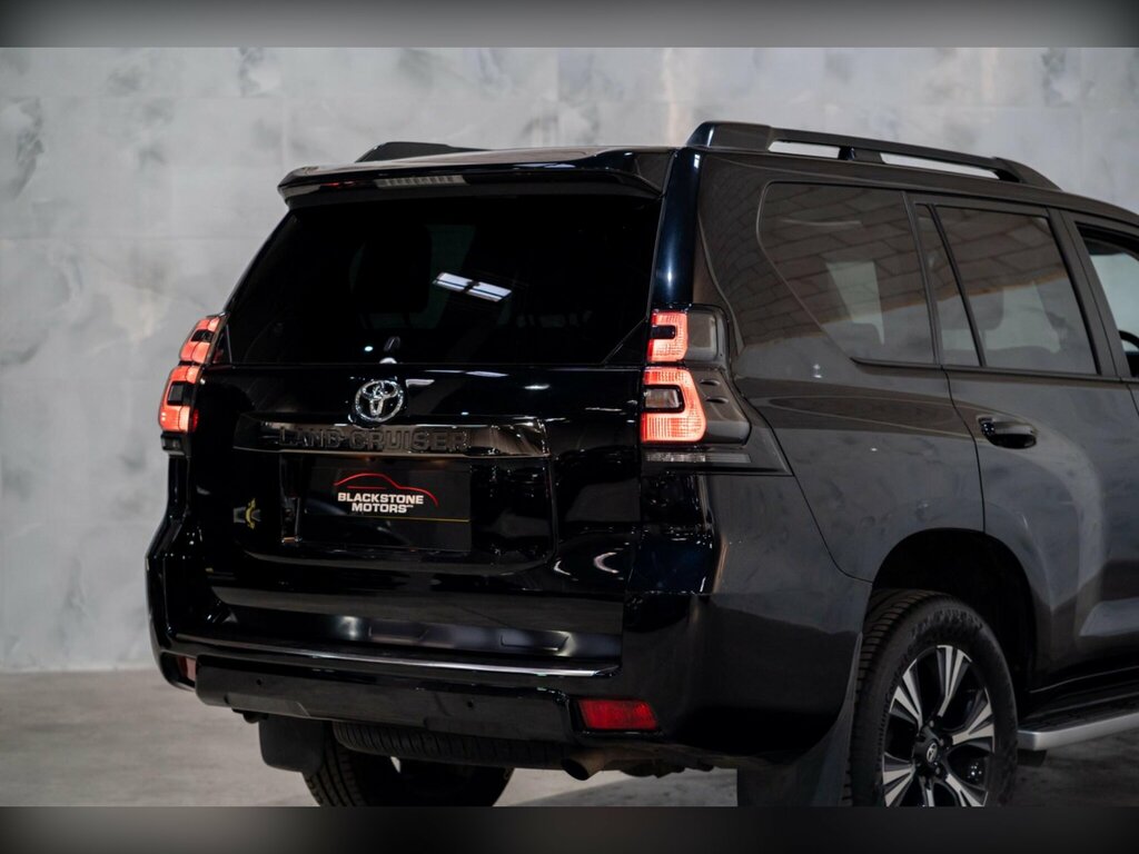 Toyota Land Cruiser D Active Black #37