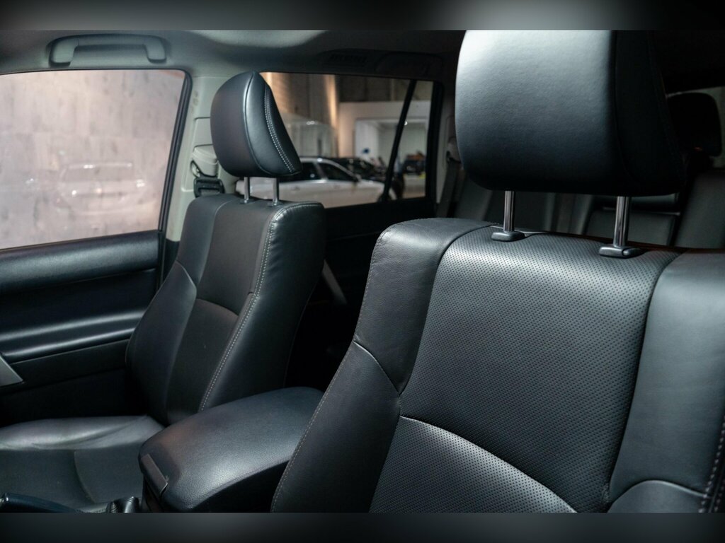 Toyota Land Cruiser D Active Black #15